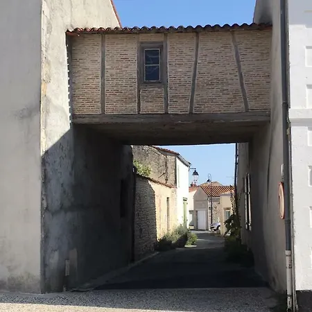 Studio 35M2 Dans Joli Village Proche Mer Thairé Exterior foto