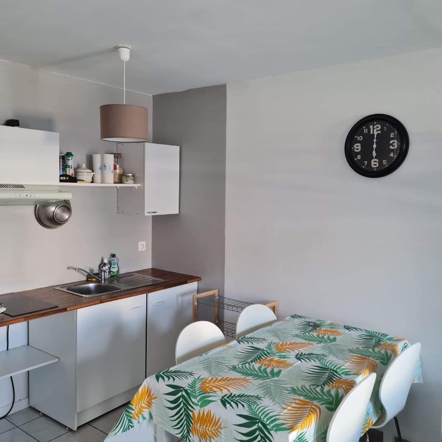 35m2 Dans Joli Village Proche